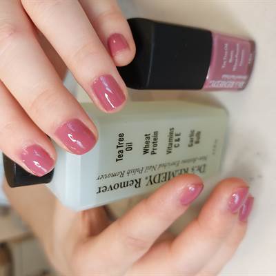 Vegan nail polish infused with tea tree oil biotin wheat protein