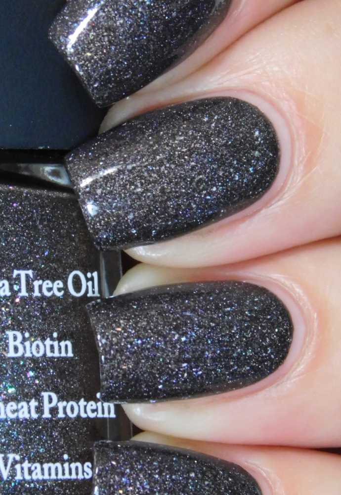 MAGNETIC Midnight Enriched Nail Polish