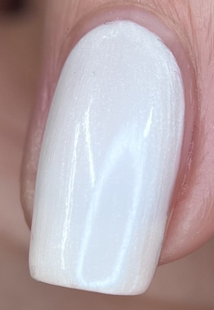 White chrome nails | Gel nails, Stylish nails, Acrylic nails